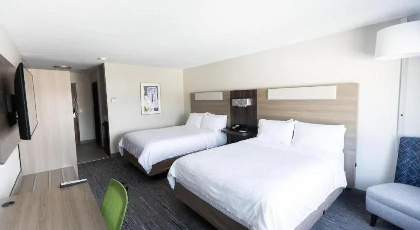 Bed in Holiday Inn Express O'Neill By IHG