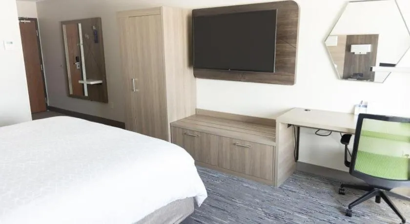 Bed in Holiday Inn Express O'Neill By IHG
