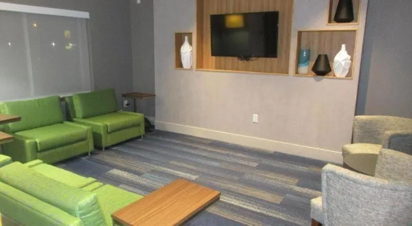 Holiday Inn Express O'Neill By IHG