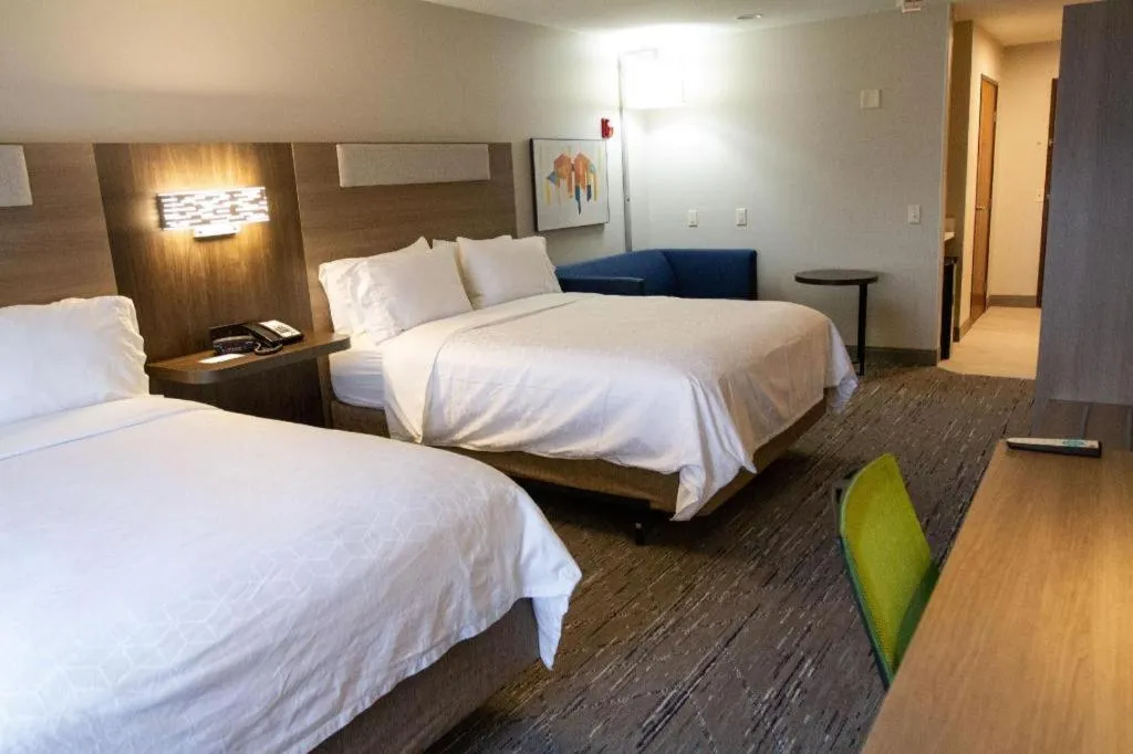 Bed in Holiday Inn Express O'Neill By IHG