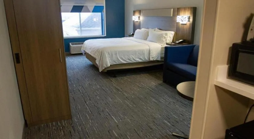 Bed in Holiday Inn Express O'Neill By IHG