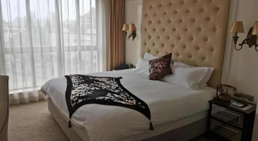 Bed in NanYing Hotel Shanghai