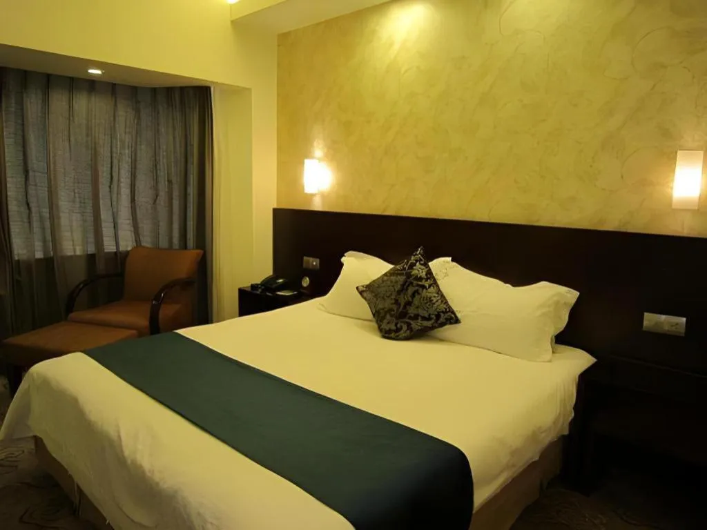 Bed in NanYing Hotel Shanghai