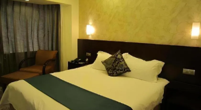 Bed in NanYing Hotel Shanghai