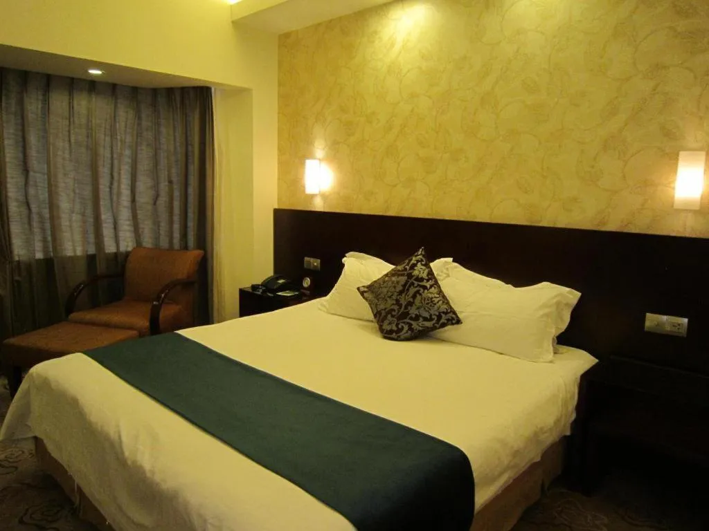 Bed in NanYing Hotel Shanghai