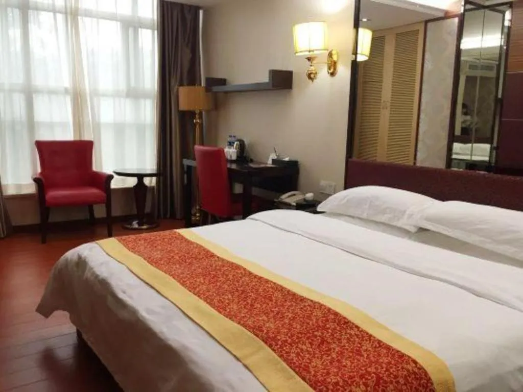 Bed in Milu Hotel