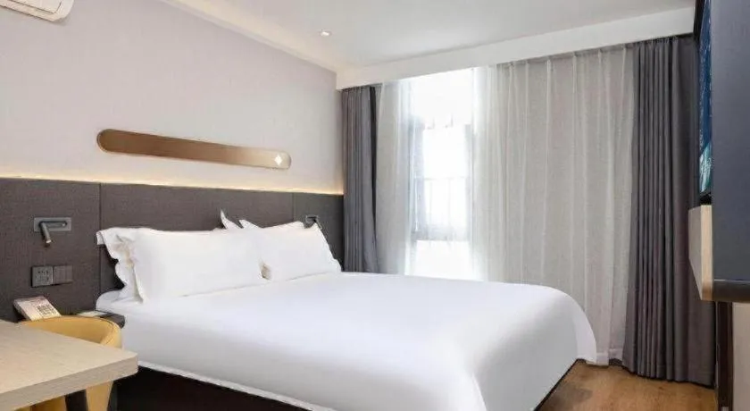 Bed in Jinjiang Inn Shenzhen Airport