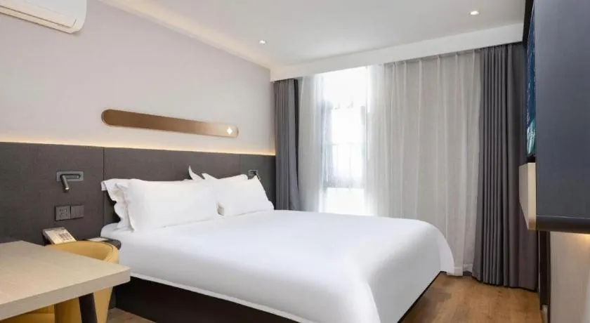 Bed in Jinjiang Inn Shenzhen Airport