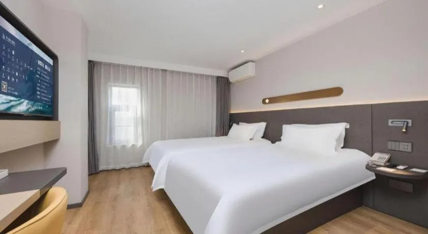 Bed in Jinjiang Inn Shenzhen Airport