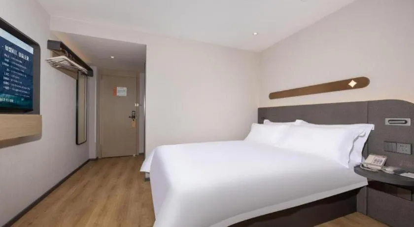 Bed in Jinjiang Inn Shenzhen Airport