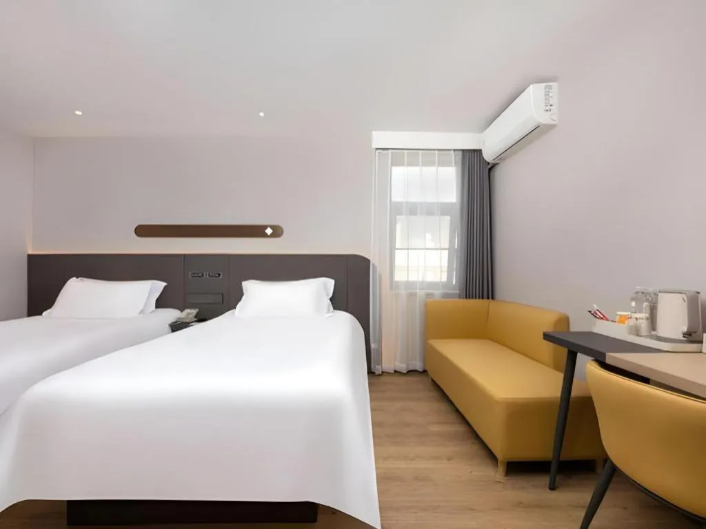 Bed in Jinjiang Inn Shenzhen Airport