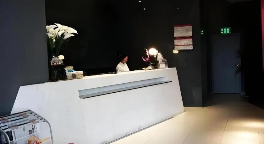 Jinjiang Inn Zhuhai Xiangzhou Qinglv Middle Road Theater