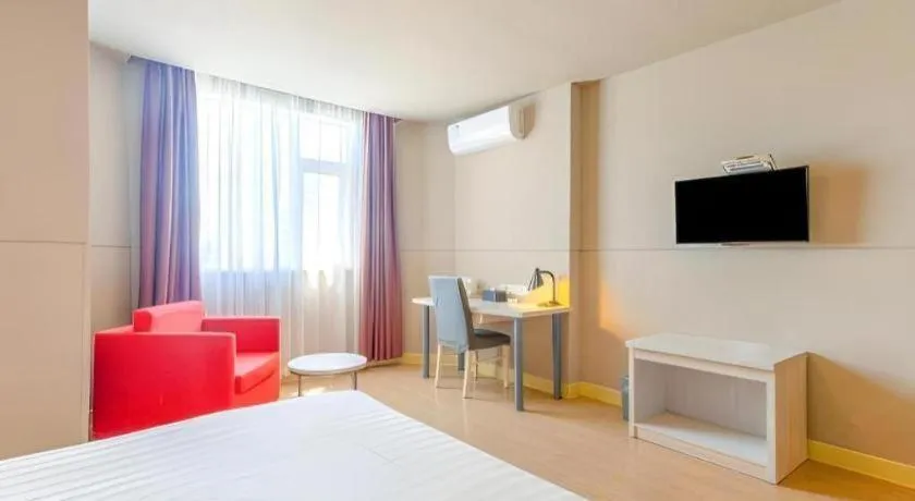 Bed in Jinjiang Inn Zhuhai Xiangzhou Qinglv Middle Road Theater