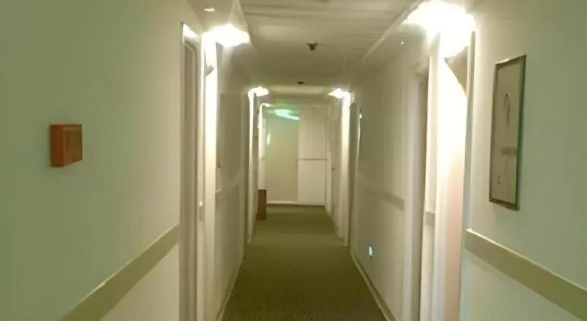 Jinjiang Inn Zhuhai Xiangzhou Qinglv Middle Road Theater