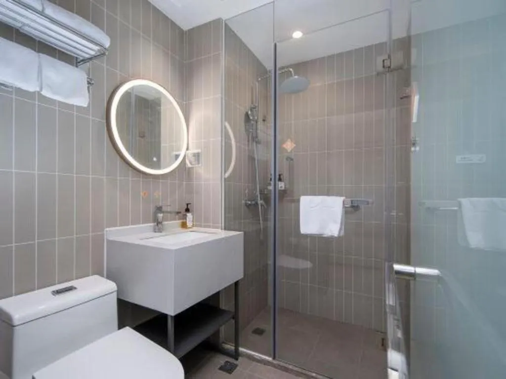 Jinjiang Inn Zhuhai Xiangzhou Qinglv Middle Road Theater