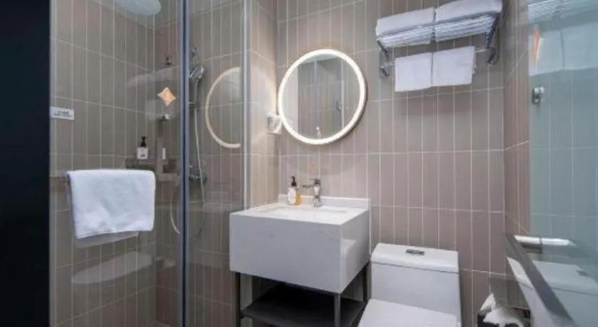 Jinjiang Inn Zhuhai Xiangzhou Qinglv Middle Road Theater