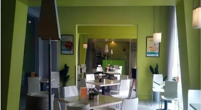 JinJiang Inn Chendu Taikoo Li Dongfeng Bridge