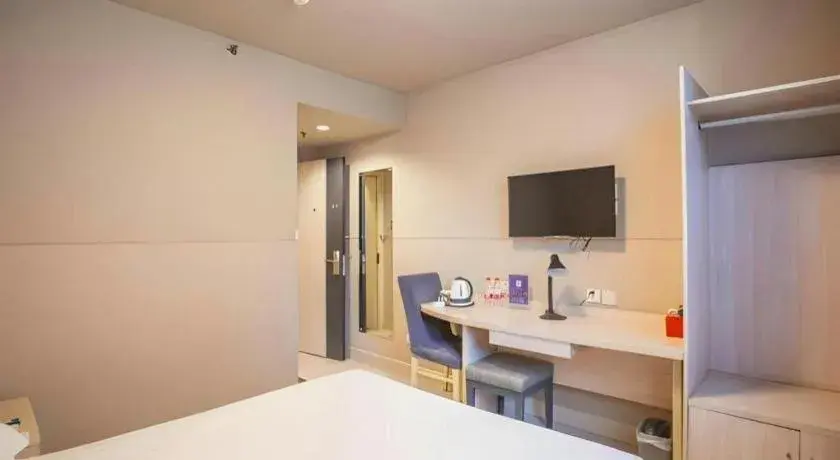 Bed in JinJiang Inn Chendu Taikoo Li Dongfeng Bridge Bed in JinJiang Inn Chendu Taikoo Li Dongfeng Bridge