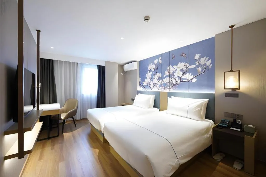 Bed in Jinjiang Inn Shanghai Lujiazui