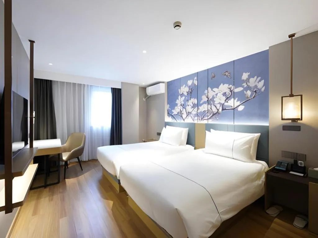 Bed in Jinjiang Inn Shanghai Lujiazui