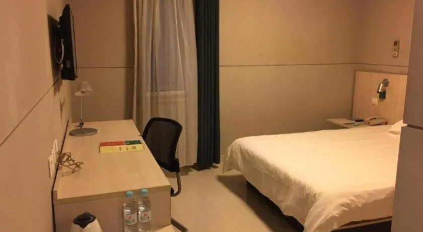 Bed in Jinjiang Inn Shanghai Expo Park Pusan Rd