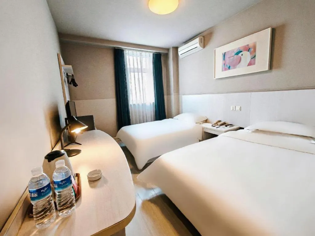 Bed in Jinjiang Inn Shenyang North Station