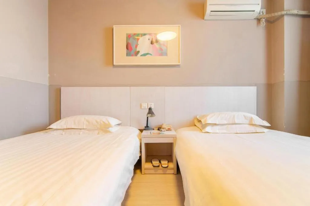 Bed in Jinjiang Inn Shenyang North Station