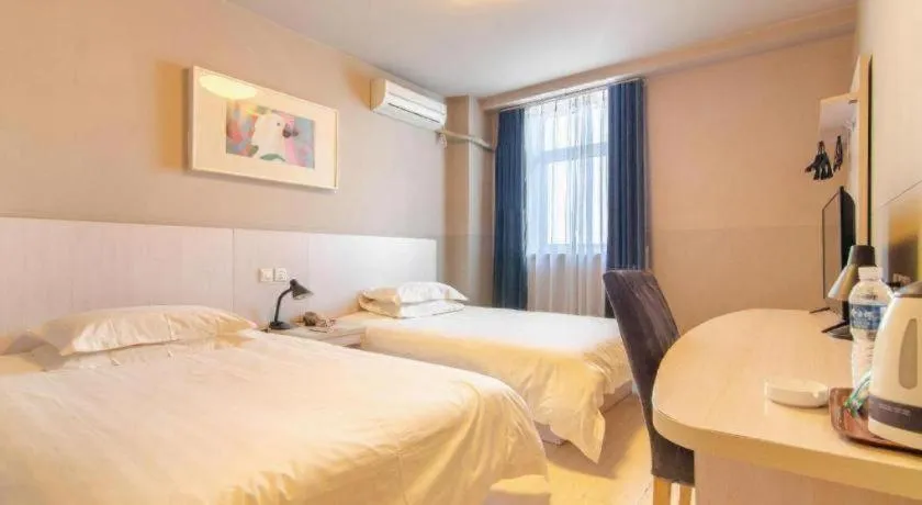 Bed in Jinjiang Inn Shenyang North Station