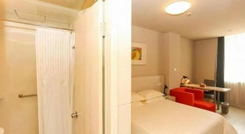 Bed in Jinjiang Inn Shenyang North Station