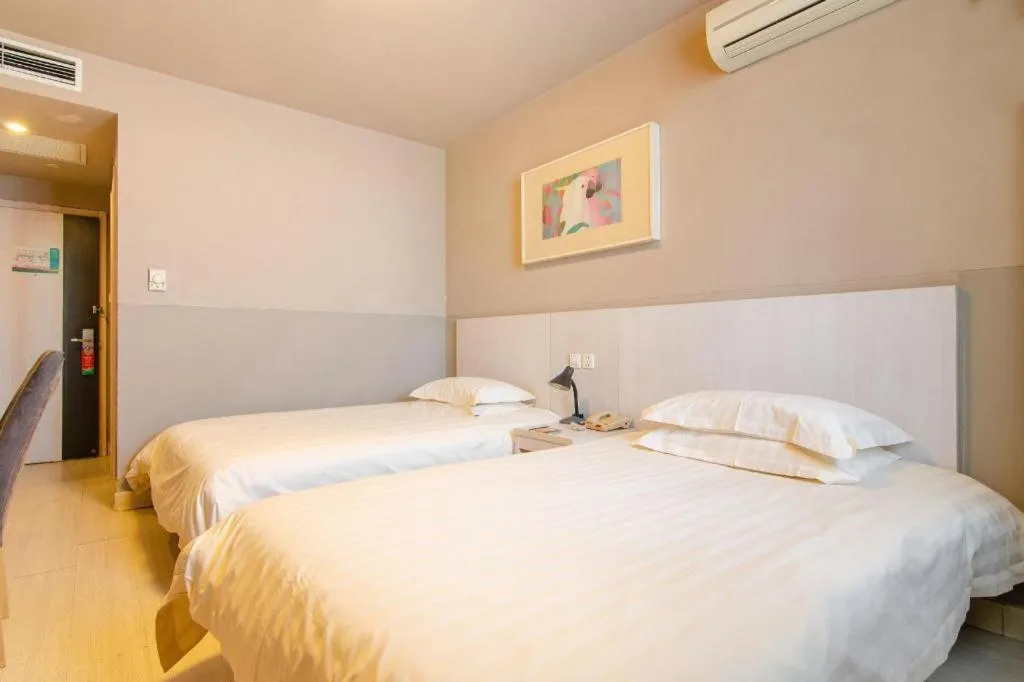 Bed in Jinjiang Inn Shenyang North Station