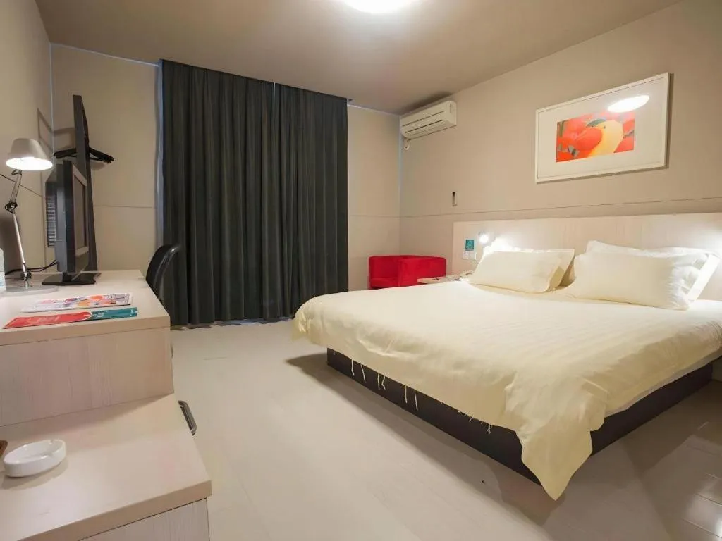 Bed in Jinjiang Inn Shenyang North Station