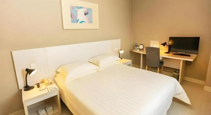 Bed in Jinjiang Inn Shenyang North Station