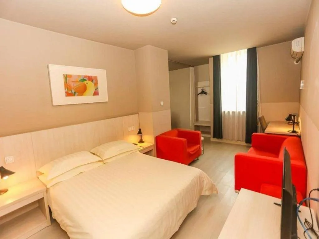 Bed in Jinjiang Inn Shenyang North Station