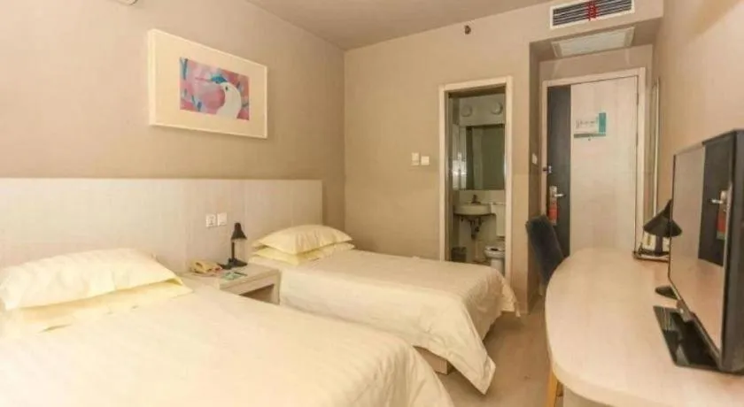 Bed in Jinjiang Inn Shenyang North Station