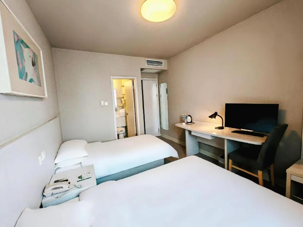 Bed in Jinjiang Inn Shenyang North Station