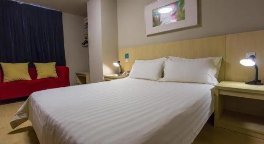 Bed in Jinjiang Inn Tianjin Zhongshan Road