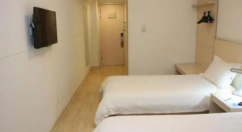 Bed in Jinjiang Inn Shenyang Xinggong North Street METRO