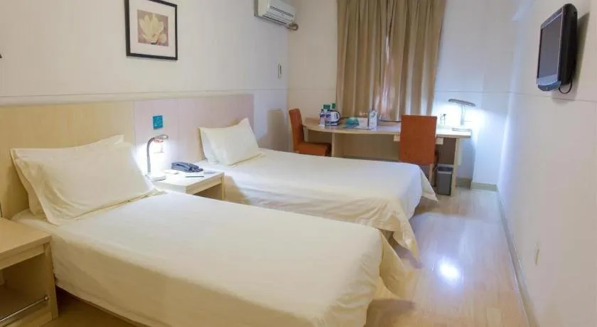 Bed in Jinjiang Inn Shenyang Xinggong North Street METRO