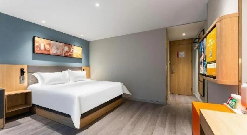 Bed in Jinjiang Inn Wuhan Wansongyuan Food Street Qushui Building