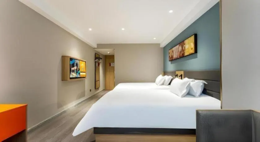 Bed in Jinjiang Inn Wuhan Wansongyuan Food Street Qushui Building