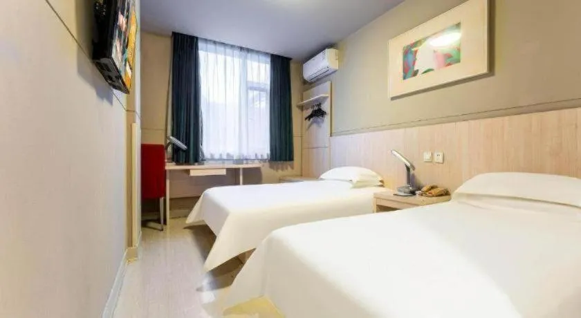 Bed in Jinjiang Inn Wuhan Wansongyuan Food Street Qushui Building