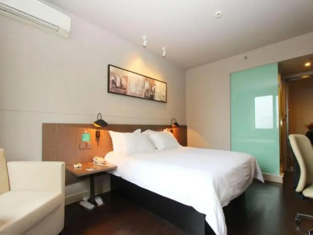 Bed in Jinjiang Inn Select Wuhan Xinhua Road Xiehe Hospital Bed in Jinjiang Inn Select Wuhan Xinhua Road Xiehe Hospital
