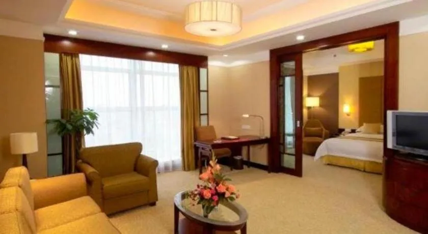 Bed in Golden Diamond Hotel Zhongshan