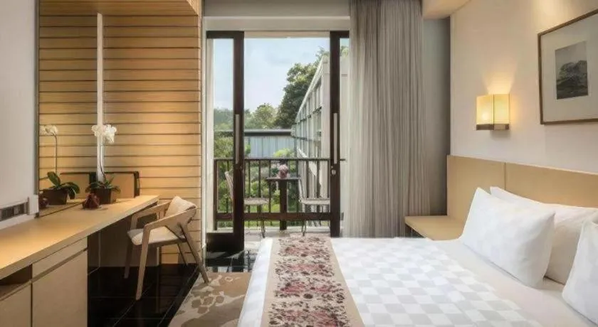 Bed in Padma Hotel Bandung