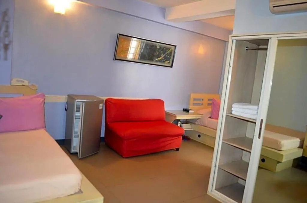 Franchise One Hotel 7430