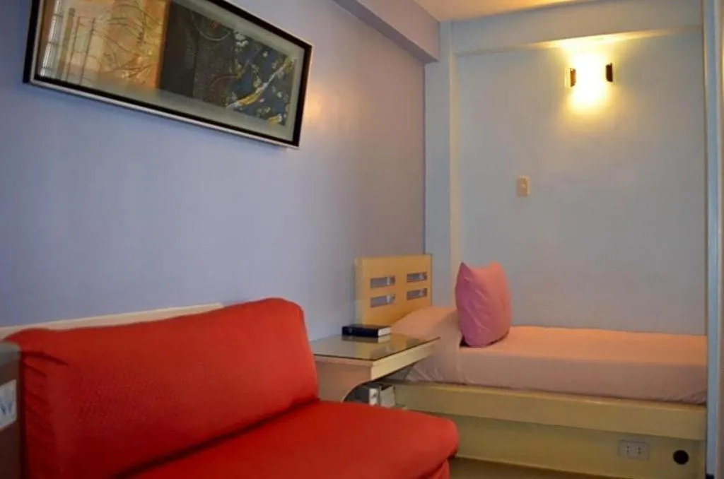 Franchise One Hotel 7430