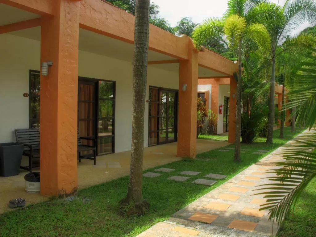 Khaolak Palm Hill Resort