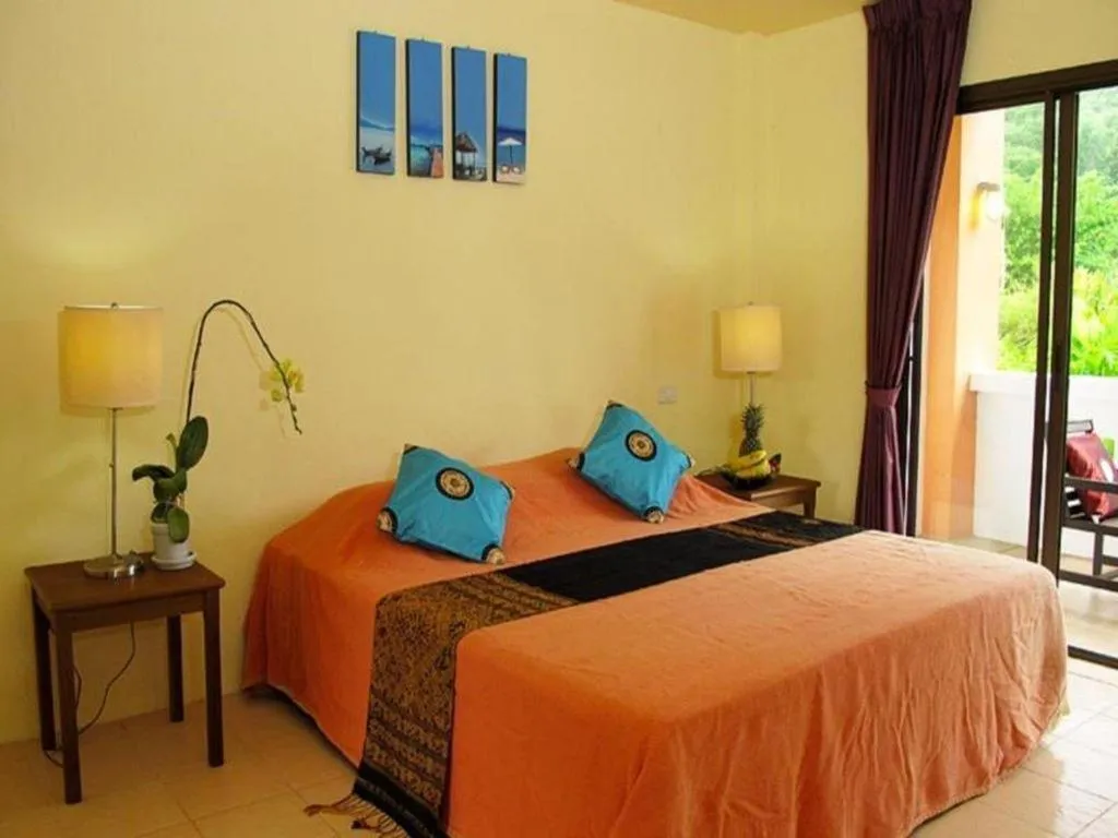 Bed in Khaolak Palm Hill Resort