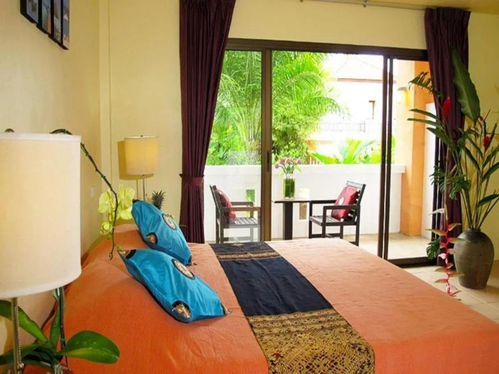 Bed in Khaolak Palm Hill Resort