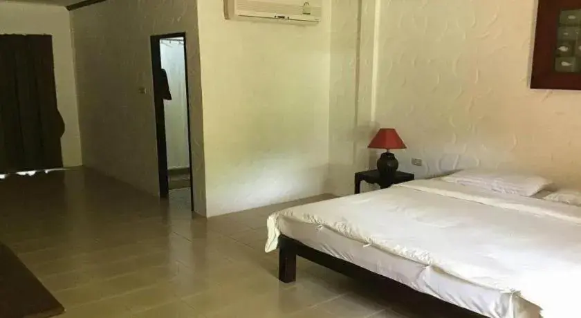 Bed in Khaolak Palm Hill Resort Bed in Khaolak Palm Hill Resort